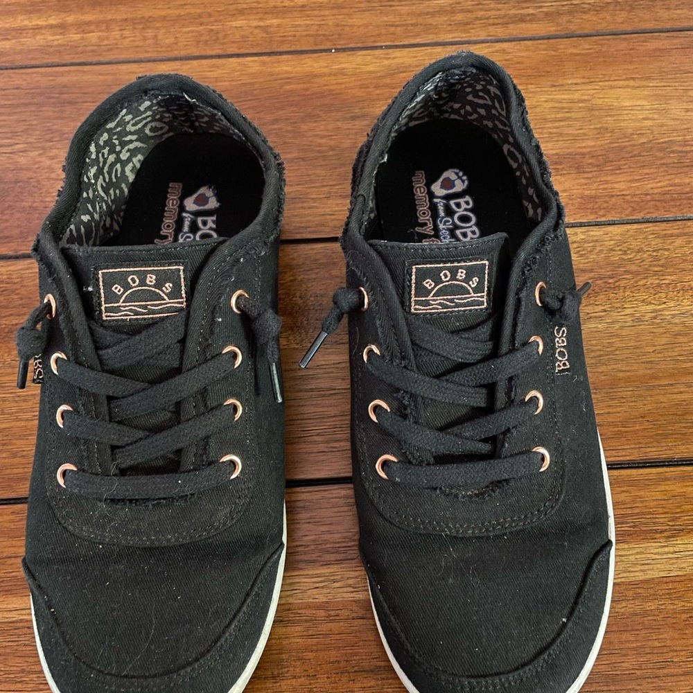 Ladies bobs from Skechers